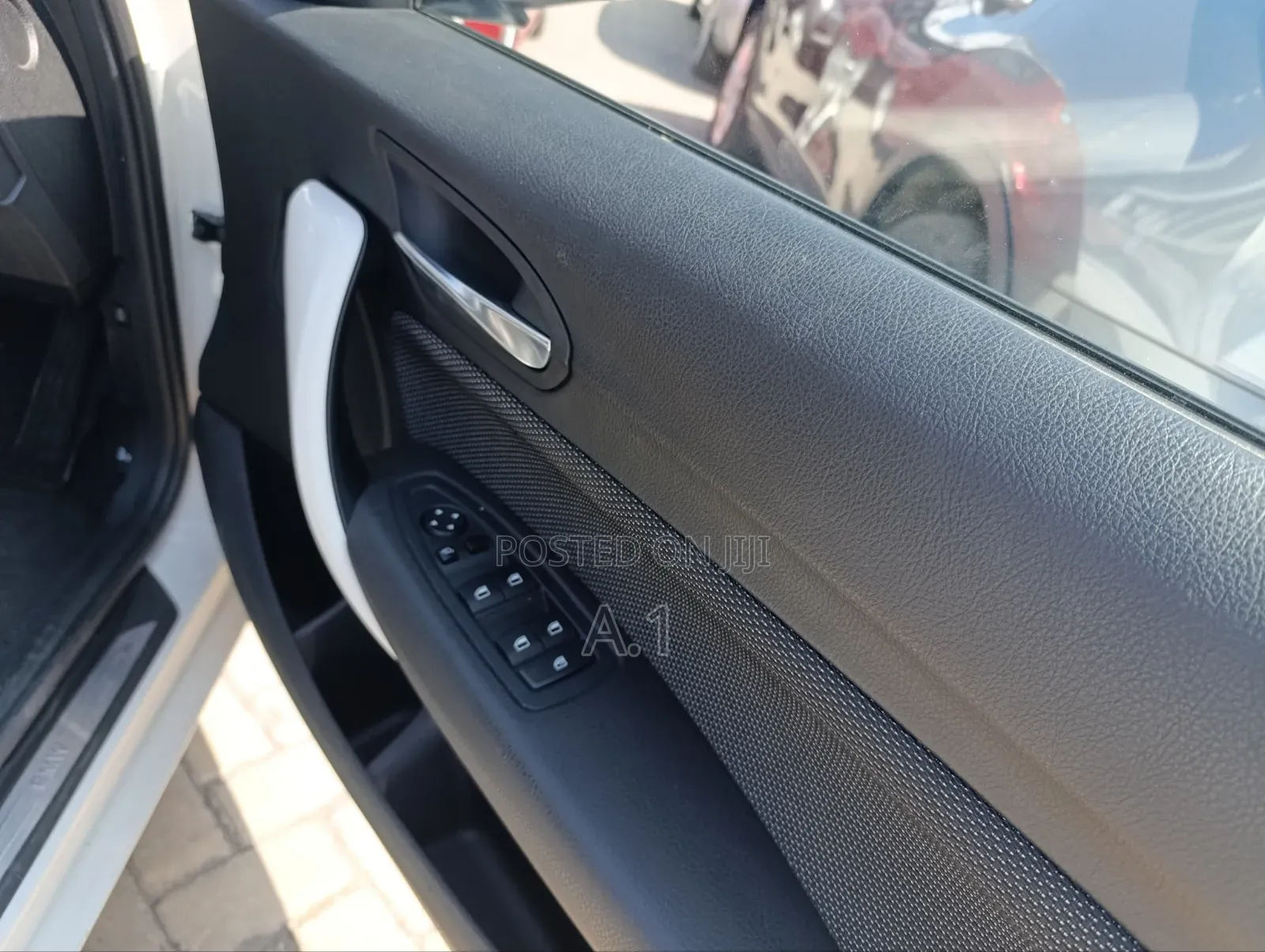 BMW 118i 2019 Off white