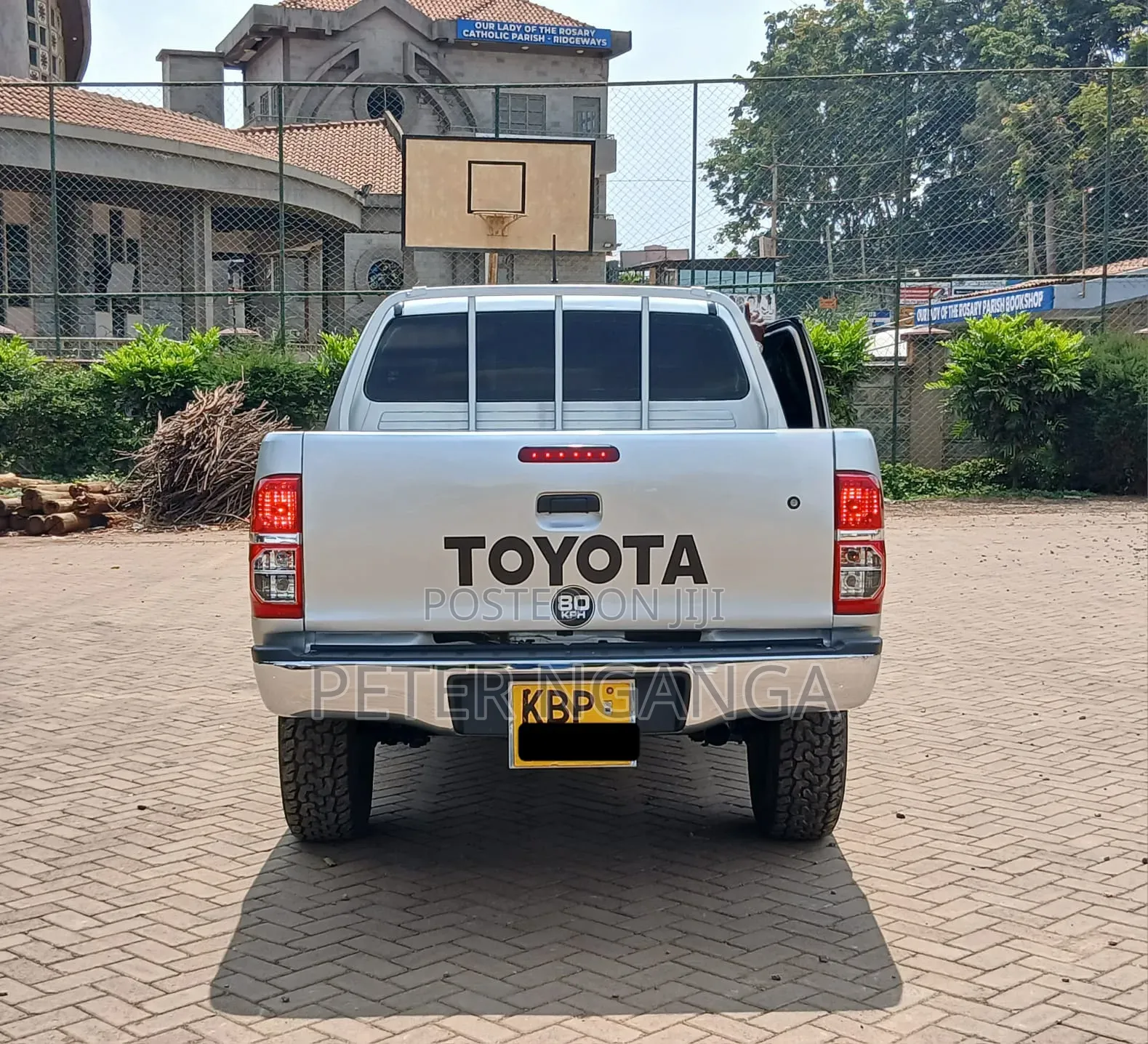 Toyota Hilux 2011 Gray