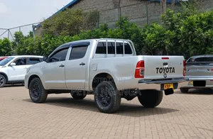 Toyota Hilux 2011 Gray