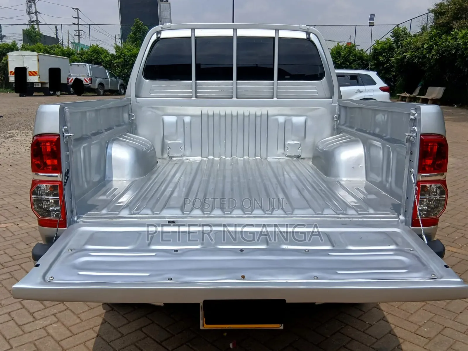 Toyota Hilux 2011 Gray