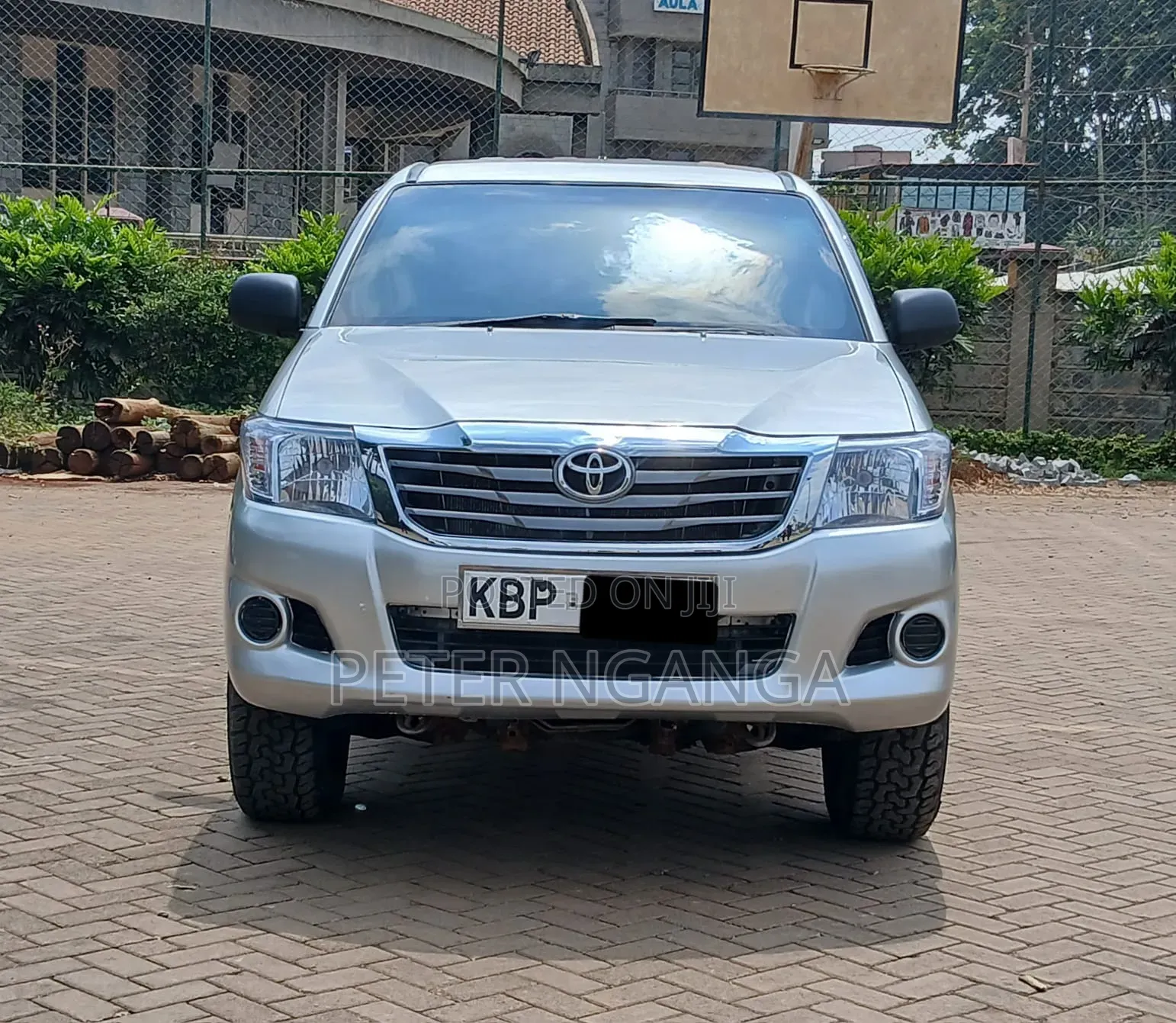 Toyota Hilux 2011 Gray
