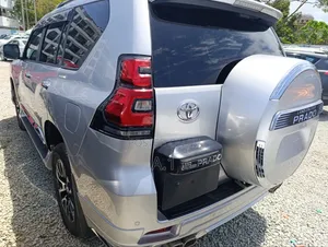 Toyota Land Cruiser Prado 2019 Silver