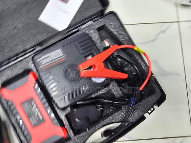 2-in-1 Jump Starter Power Bank Portable Air Pump