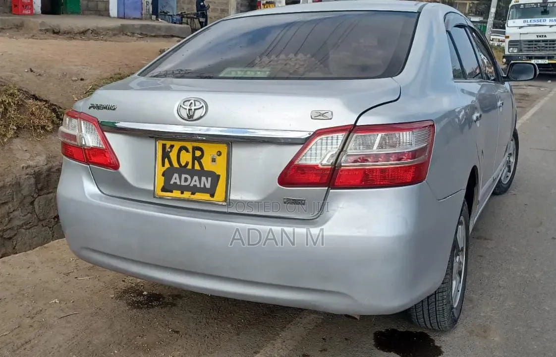 Toyota Premio 2011 Silver