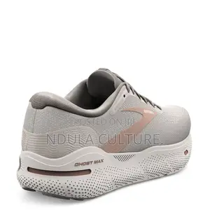 Brooks Ghost Max Runners