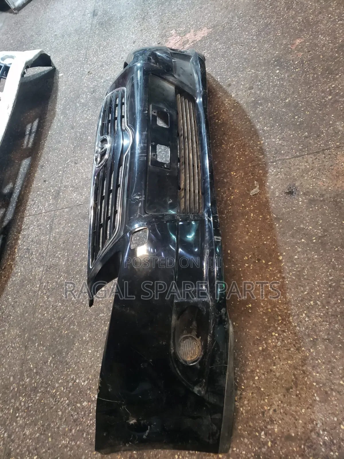 Avensis 2012/3/4 Bumper