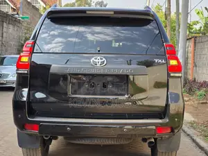 Toyota Land Cruiser Prado 2.8 2023 Black