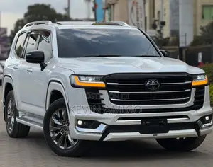 Toyota Land Cruiser LC300 2022