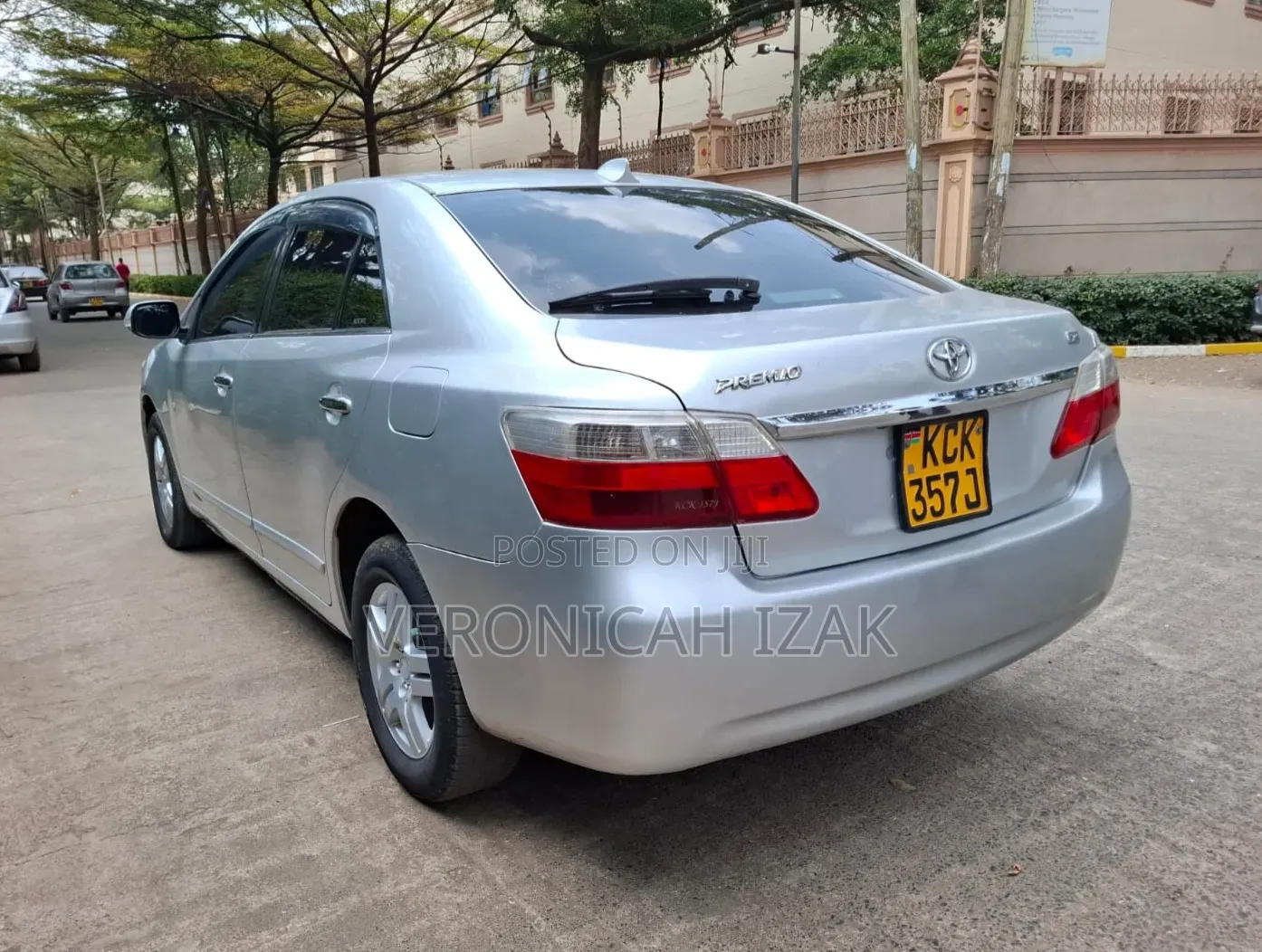 Toyota Premio 2010 Silver