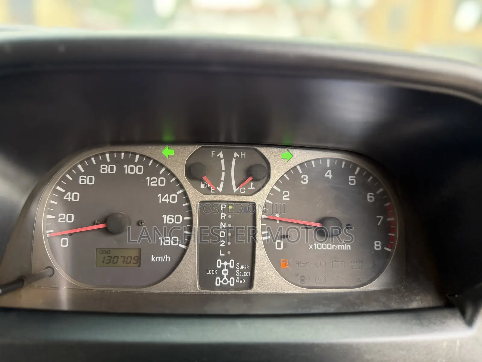 Mitsubishi Pajero IO 2000 Silver
