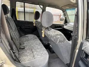 Mitsubishi Pajero IO 2000 Silver
