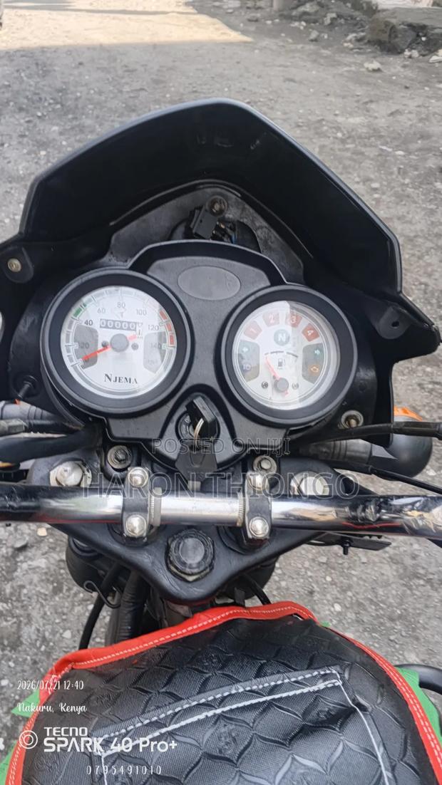 TVS HLX Plus ES 2025 Black - thumbnail 5