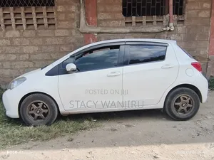 Toyota Vitz 2014 White
