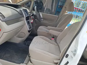Toyota Noah 2013 White