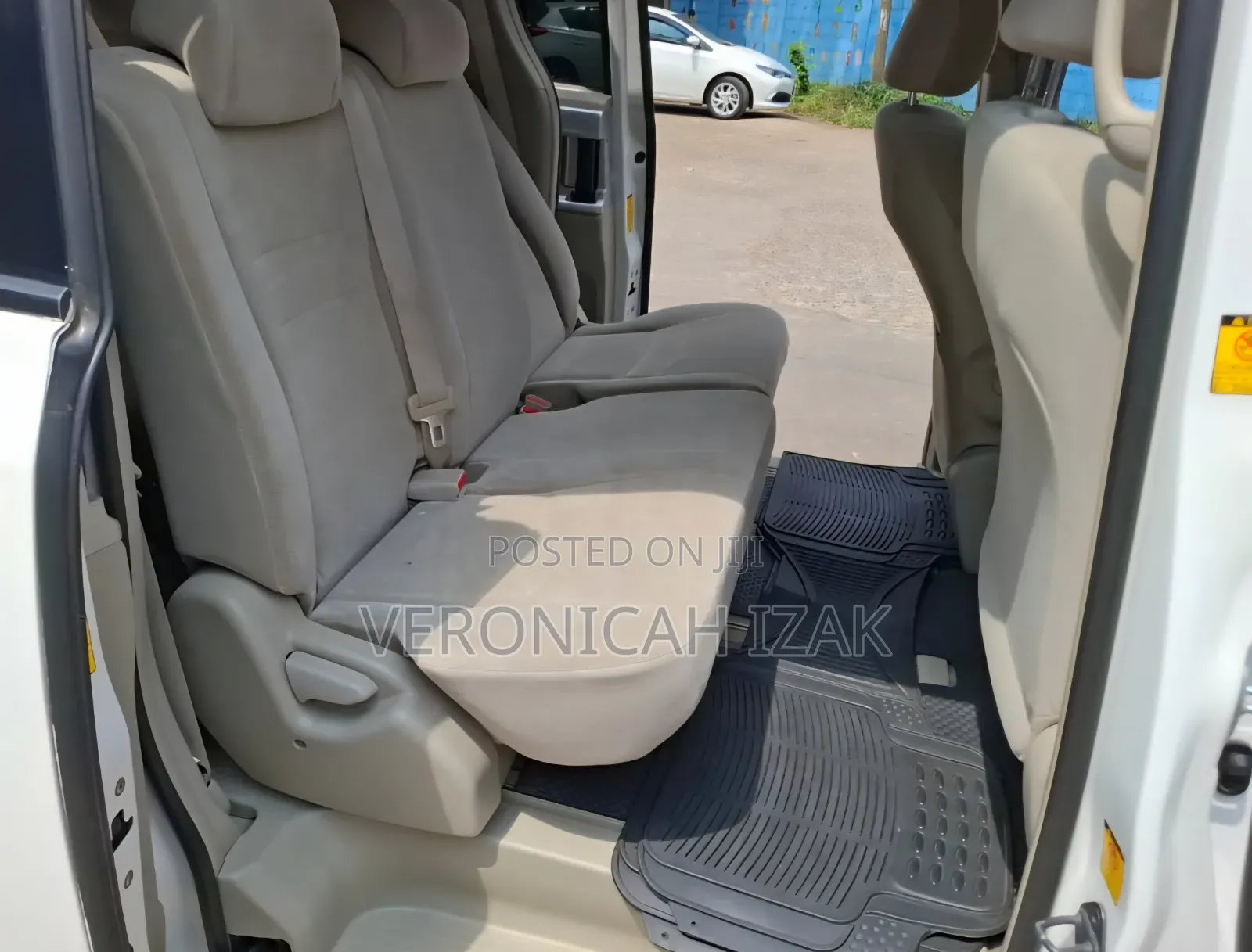 Toyota Noah 2013 White