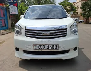 Toyota Noah 2013 White