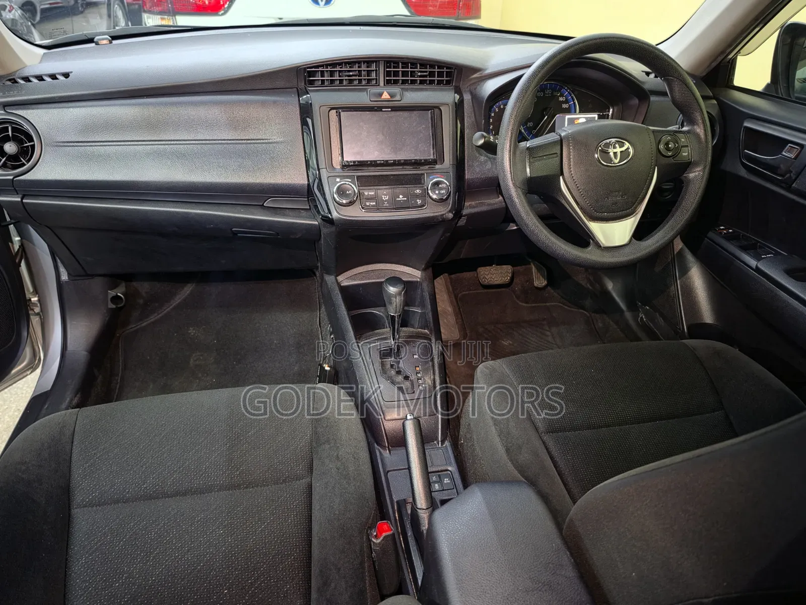 Toyota Axio 2019 Silver
