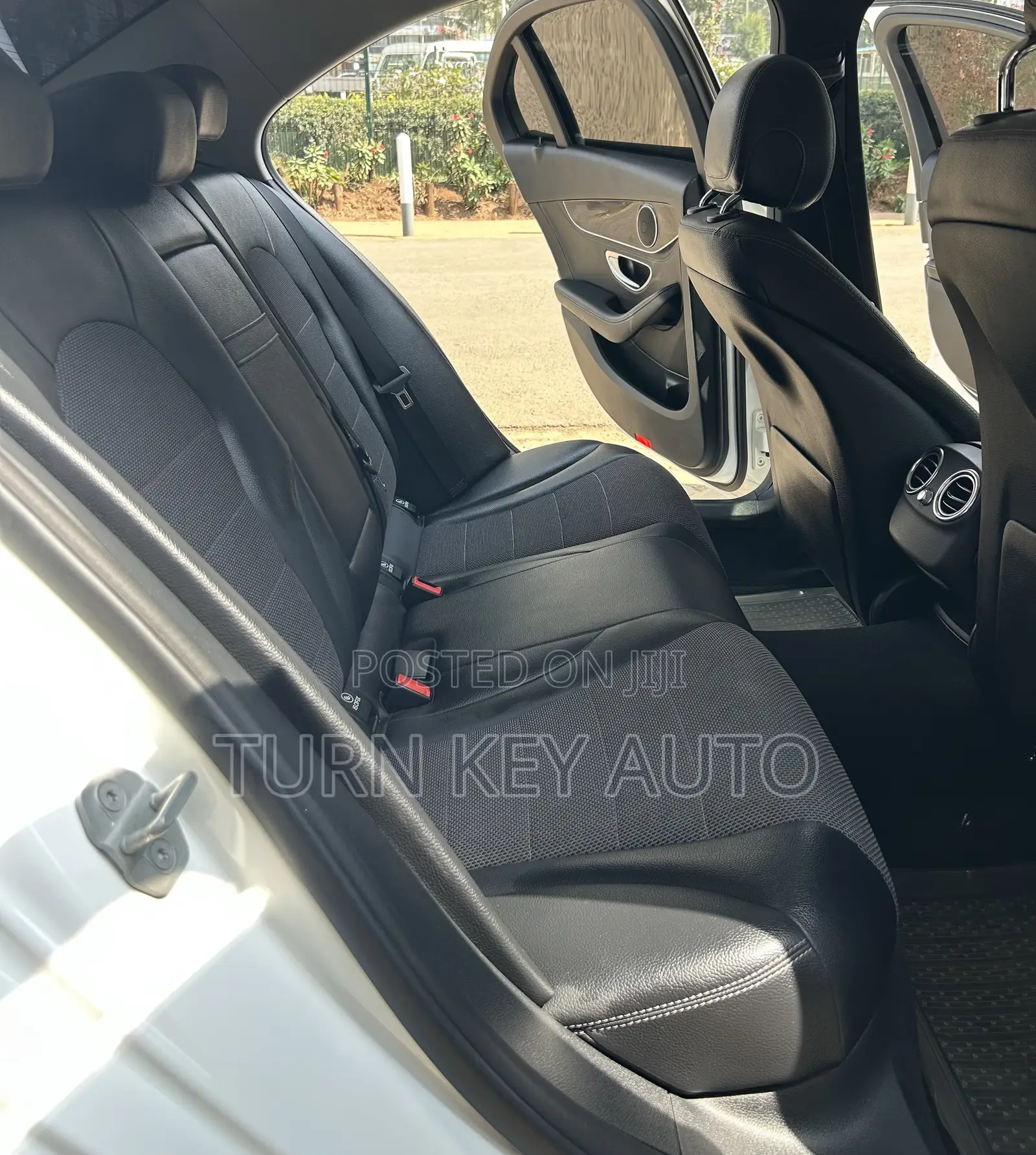 Mercedes-Benz C200 2017 White