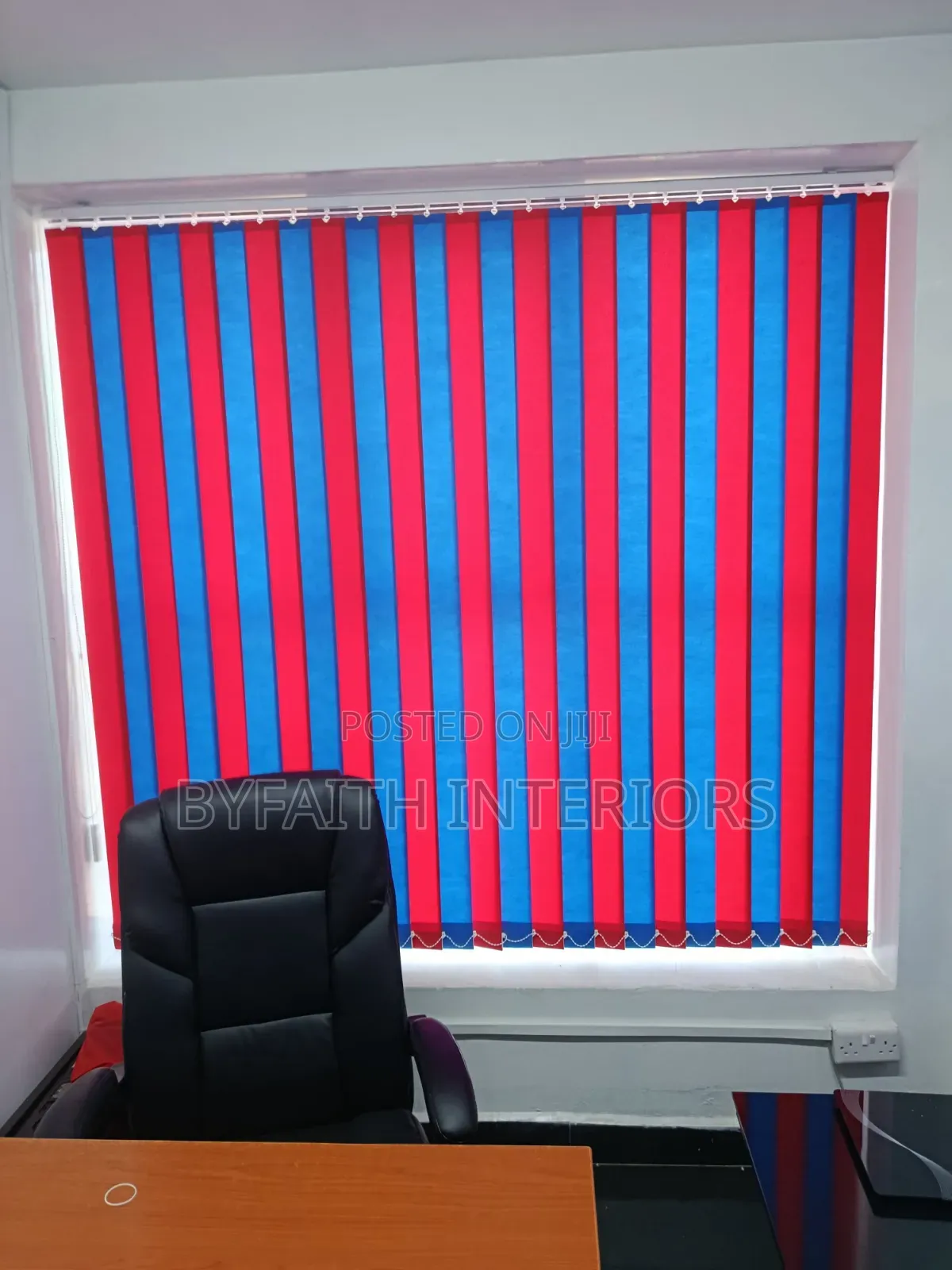 Well Mixed Matched Red and Blue Blinds