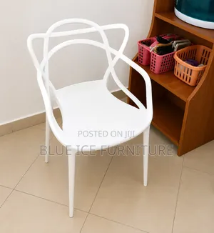 Modern Plastic White Dining Chair Restaurant Chair