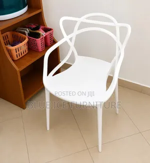 Modern Plastic White Dining Chair Restaurant Chair