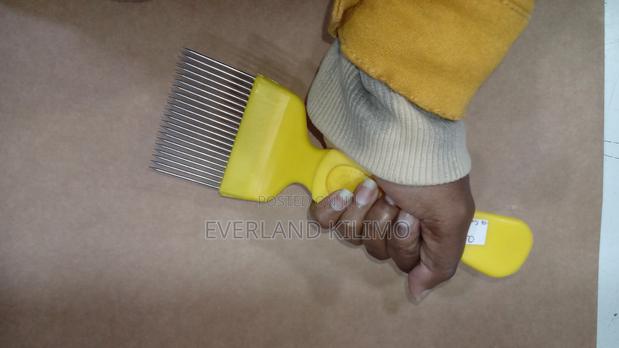 Stainless Steel Uncapping Fork - main view