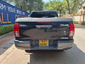 Toyota Hilux 2018 Black