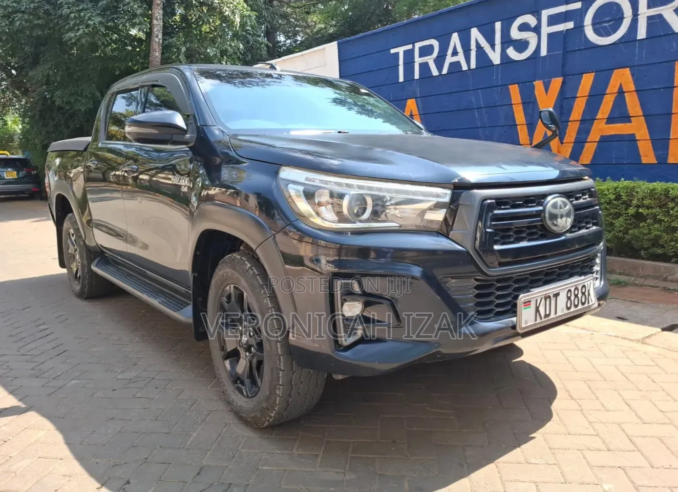 Toyota Hilux 2018 Black