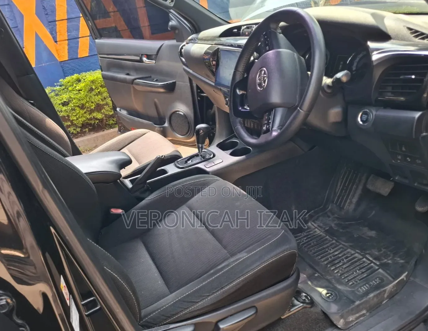 Toyota Hilux 2018 Black