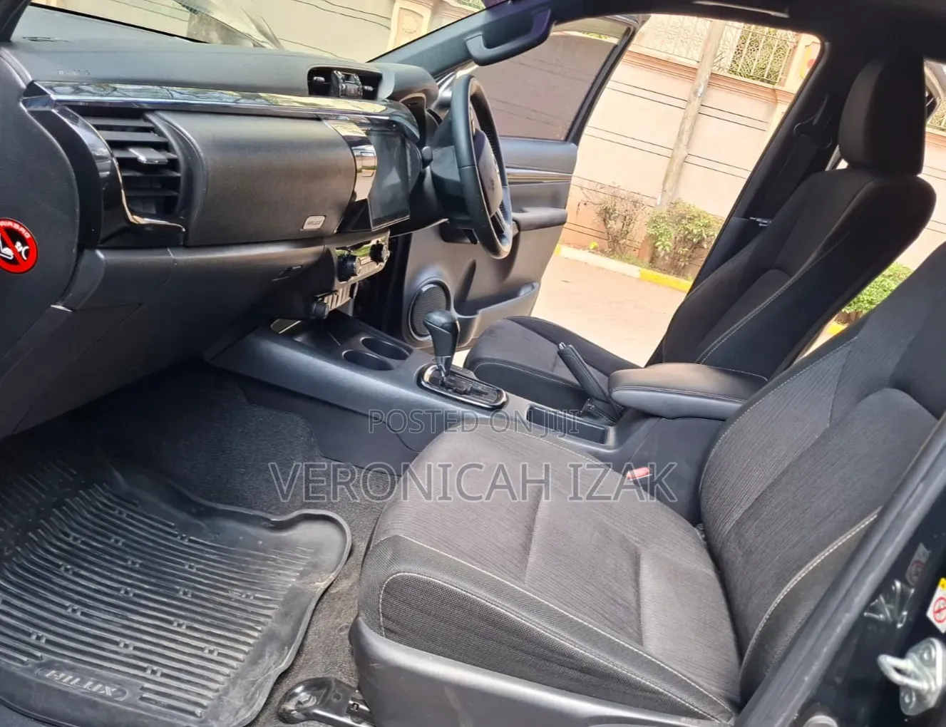 Toyota Hilux 2018 Black