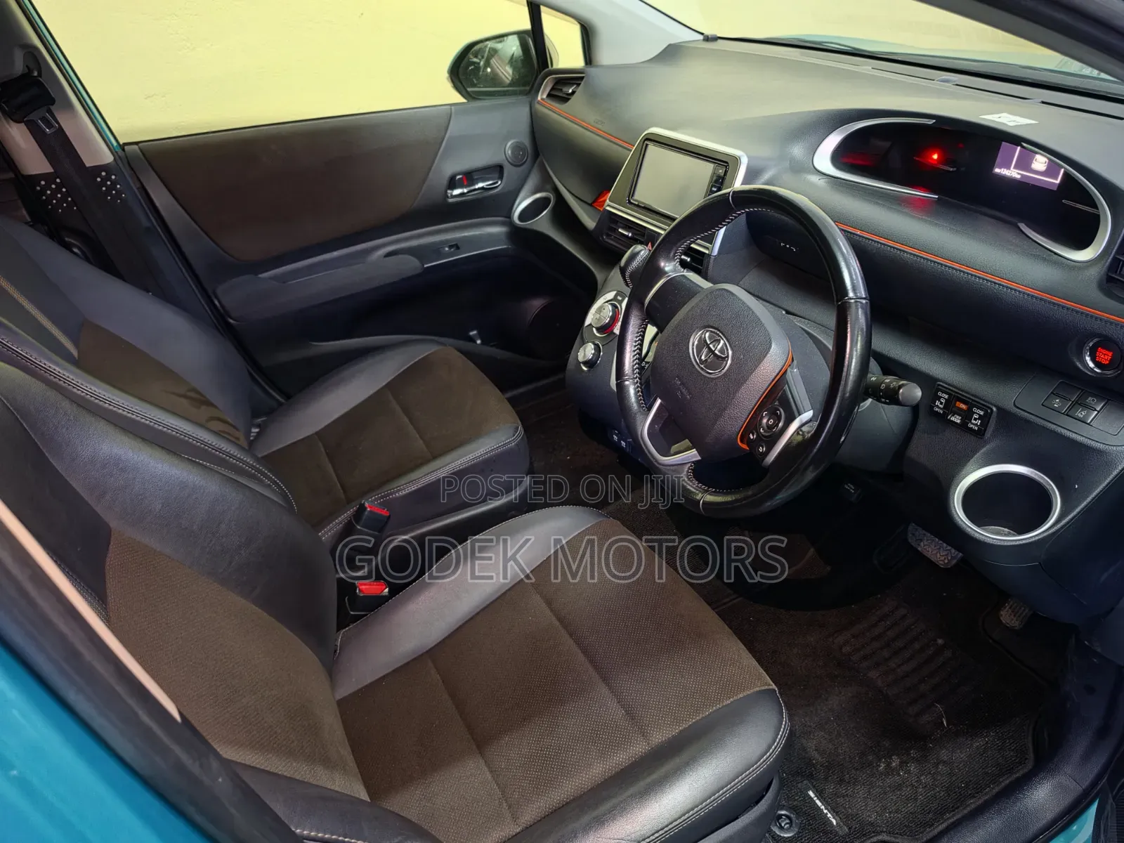 Toyota Sienta 2019 Blue