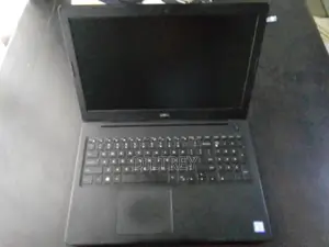 Laptop Dell Latitude 3590 4GB Intel Core i3 SSD 256GB