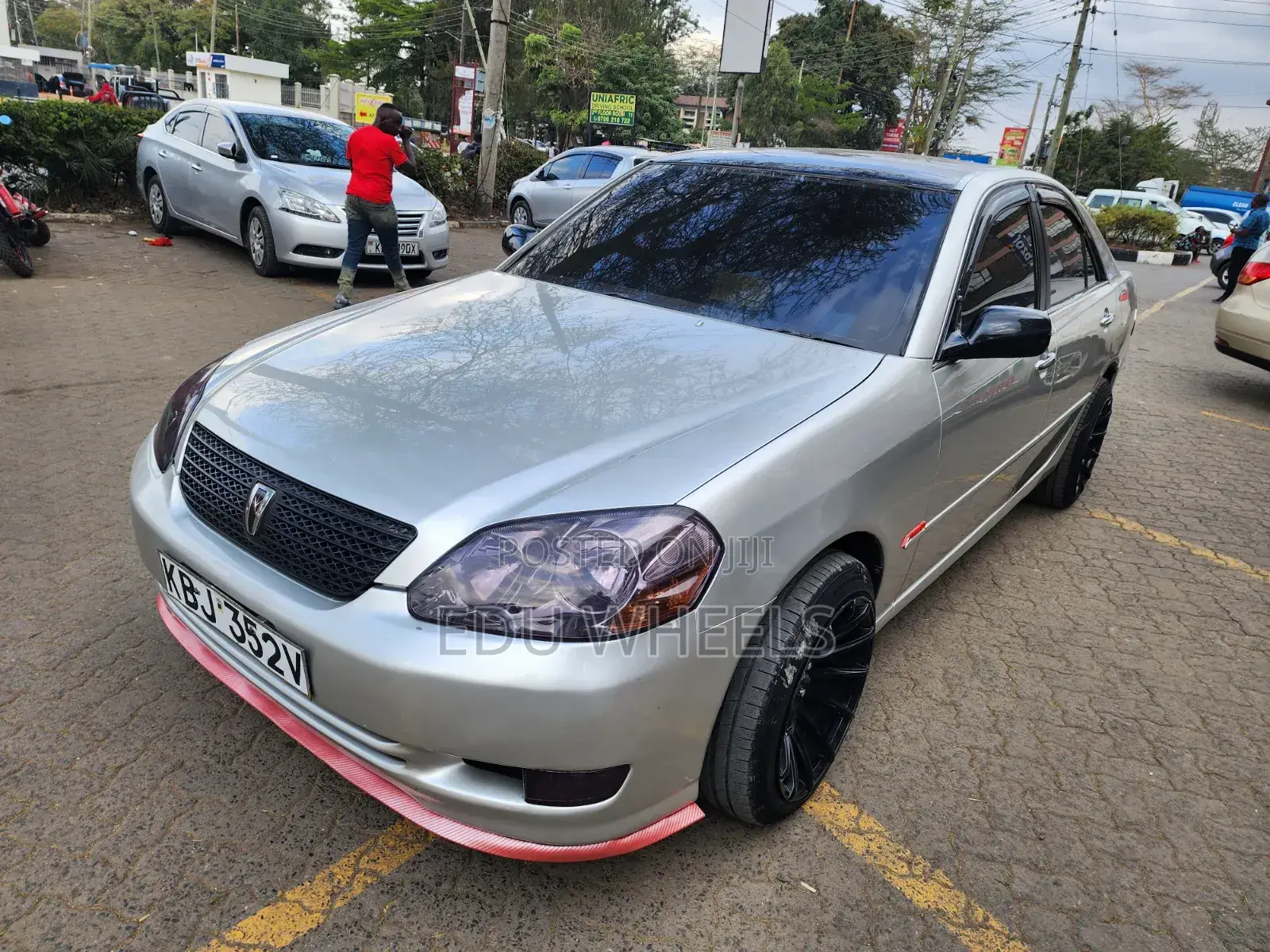 Toyota Mark II 2004 Silver