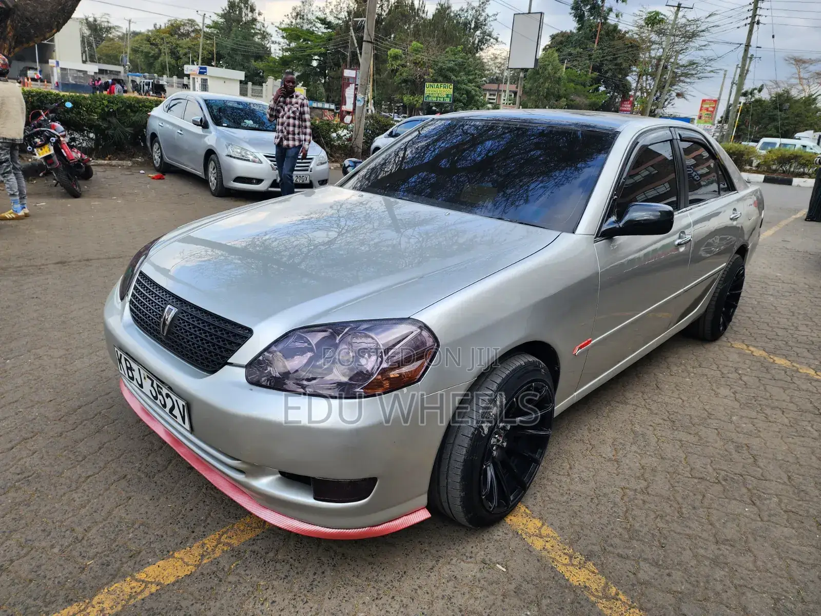 Toyota Mark II 2004 Silver