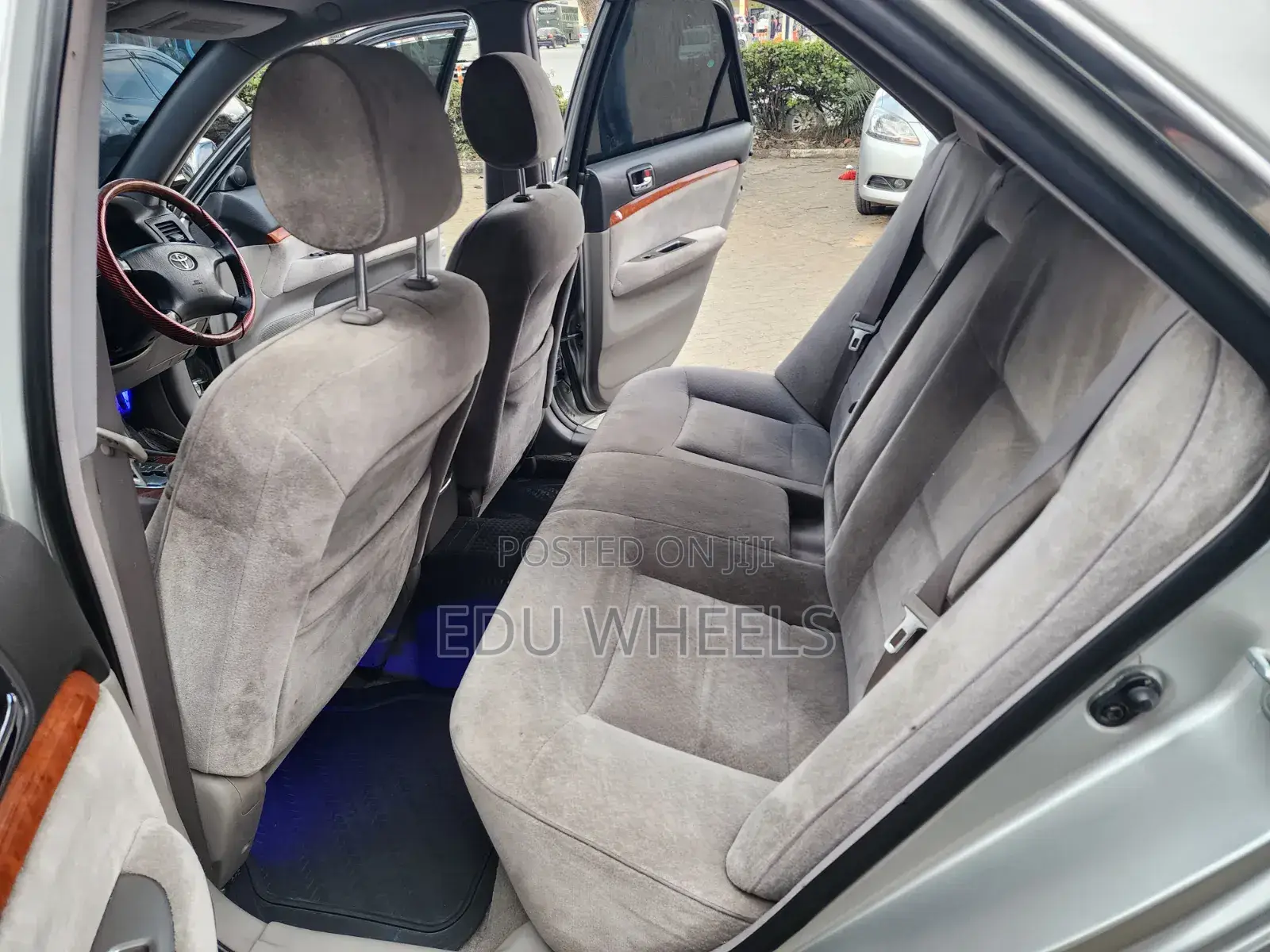 Toyota Mark II 2004 Silver