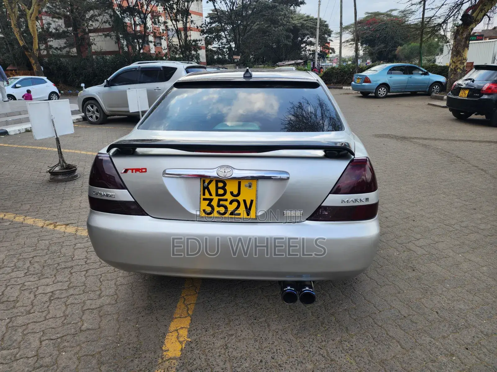 Toyota Mark II 2004 Silver