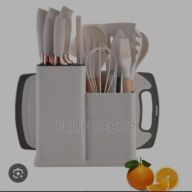 19-Piece Silicone Kitchen Utensil Set With Knives Chopping Board - thumbnail 7