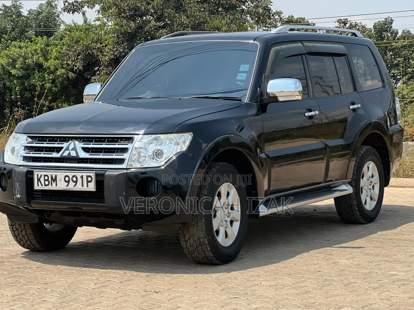 Mitsubishi Pajero 2010 Black