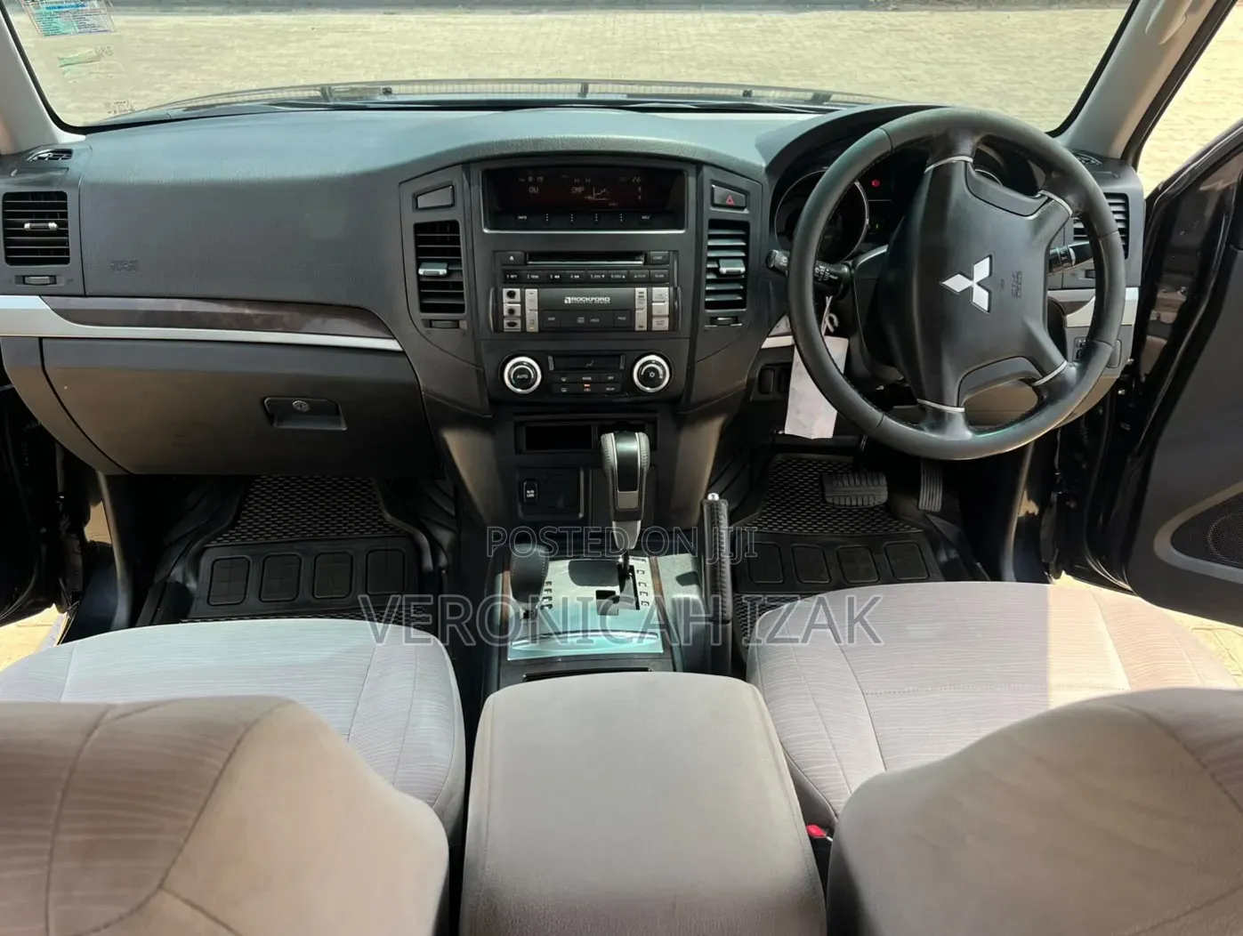 Mitsubishi Pajero 2010 Black
