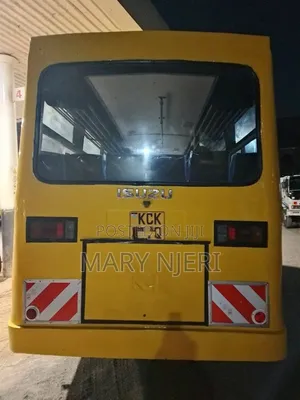 Isuzu Executive Bus 2015 Yellow