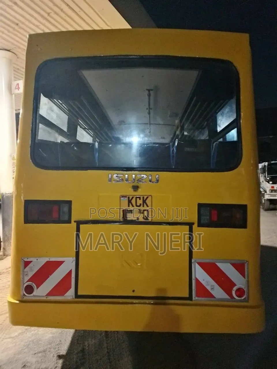 Isuzu Executive Bus 2015 Yellow