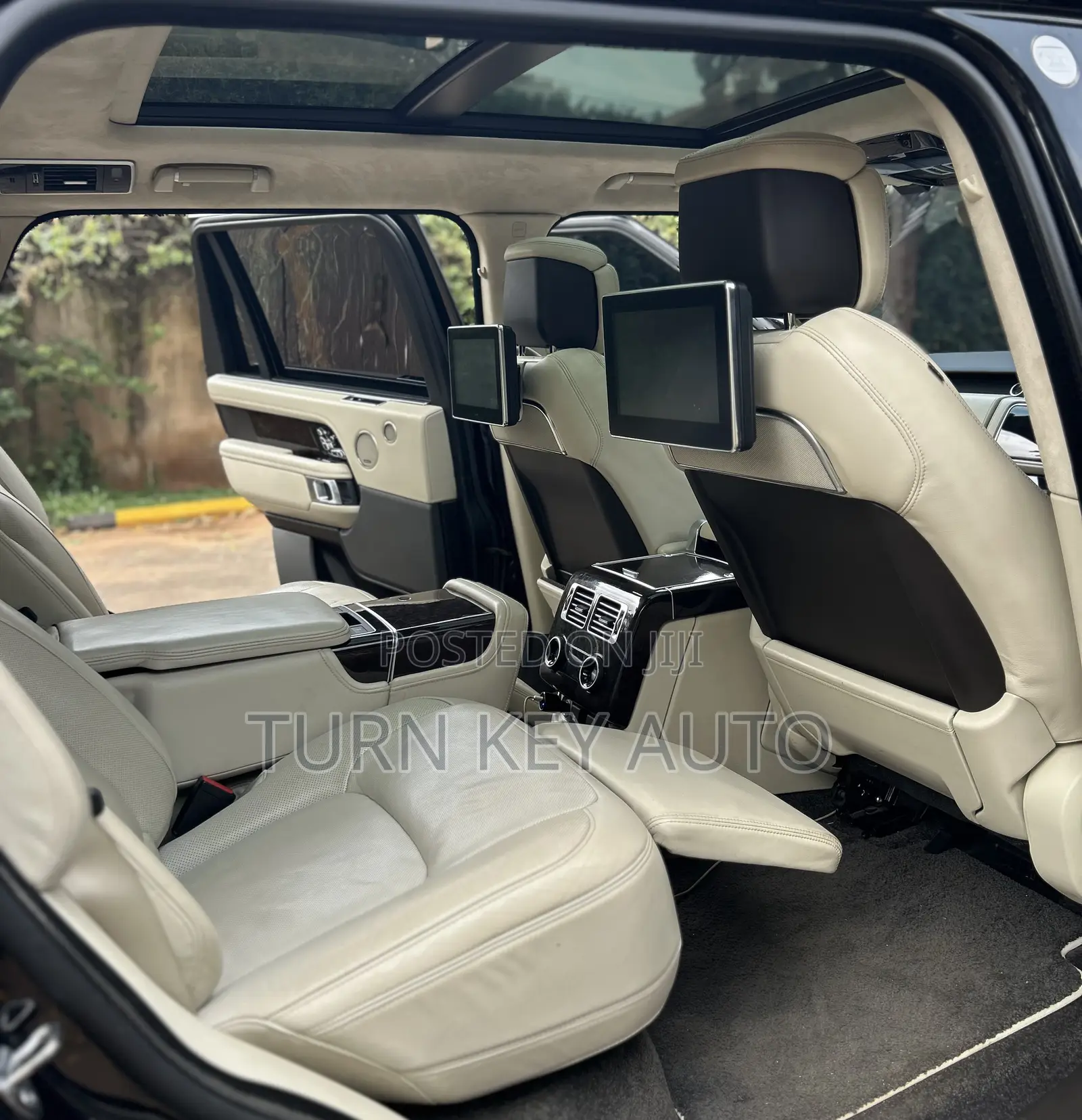 Land Rover Range Rover Vogue 2018 Black