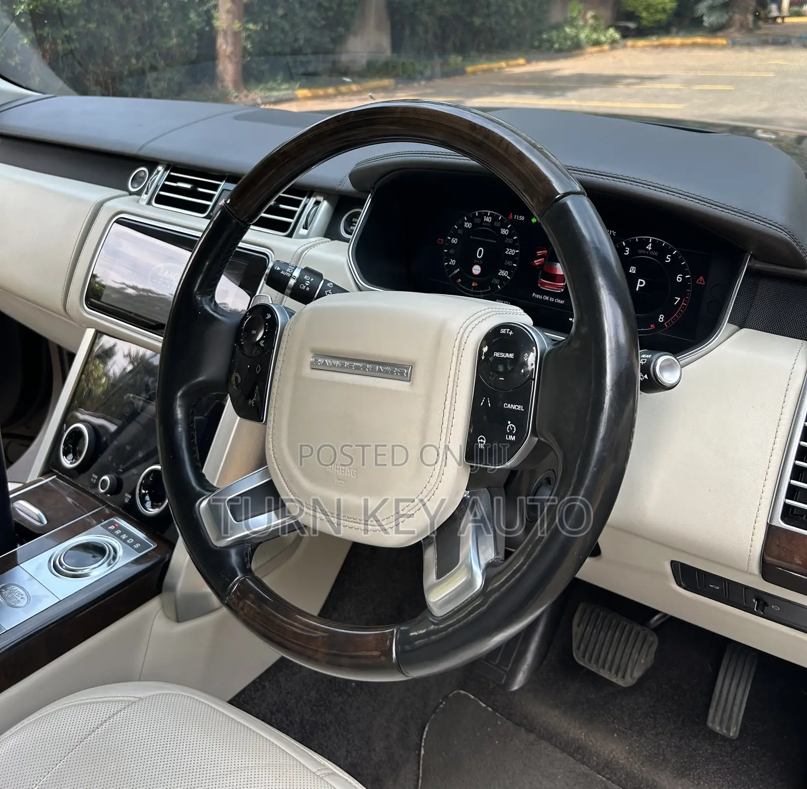 Land Rover Range Rover Vogue 2018 Black