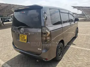 Toyota Voxy V 2WD 7-Seater 2011 Black