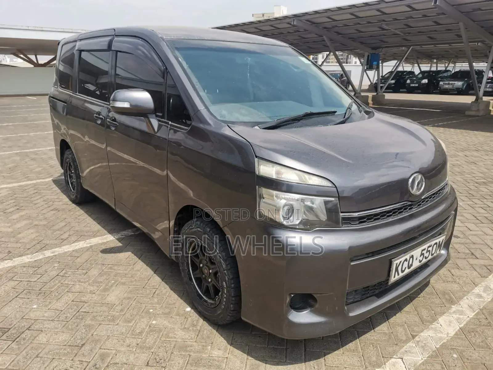 Toyota Voxy V 2WD 7-Seater 2011 Black