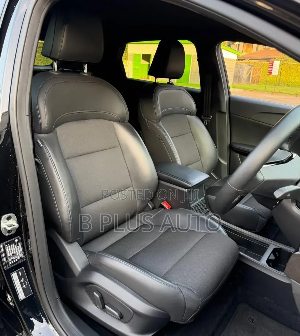 MG MG4 EV 2022 Black