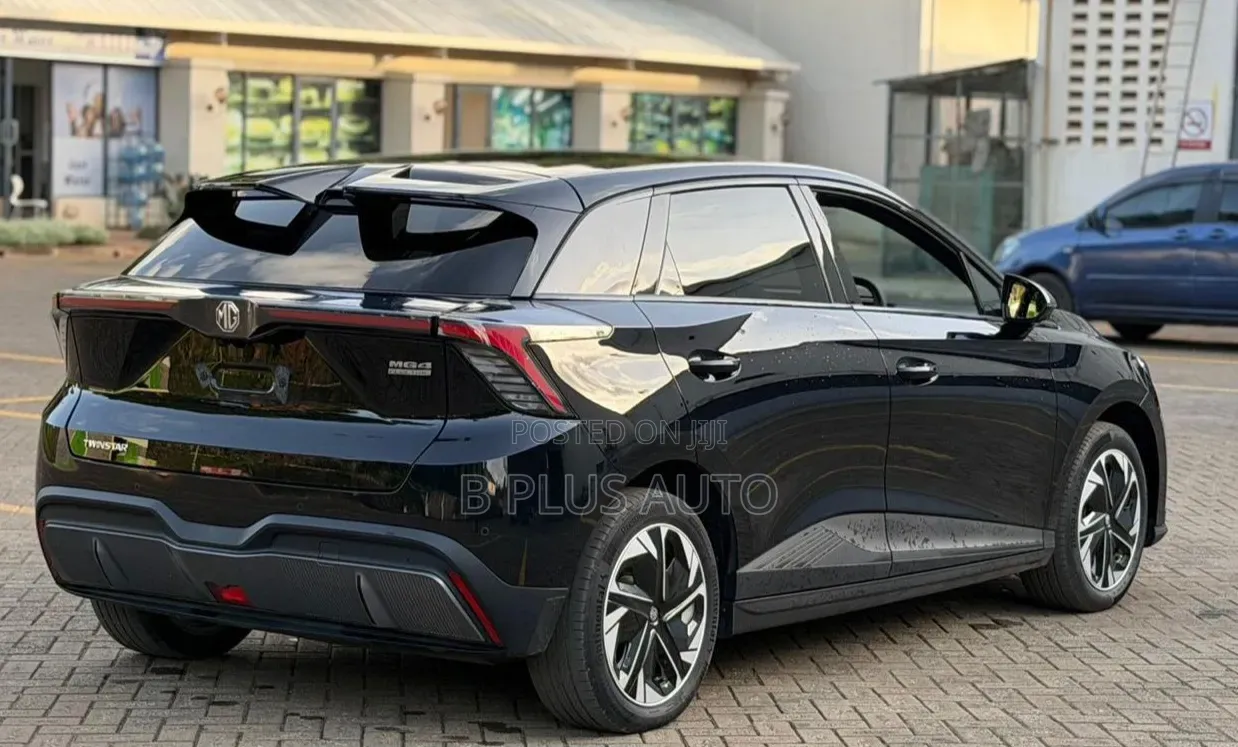 MG MG4 EV 2022 Black