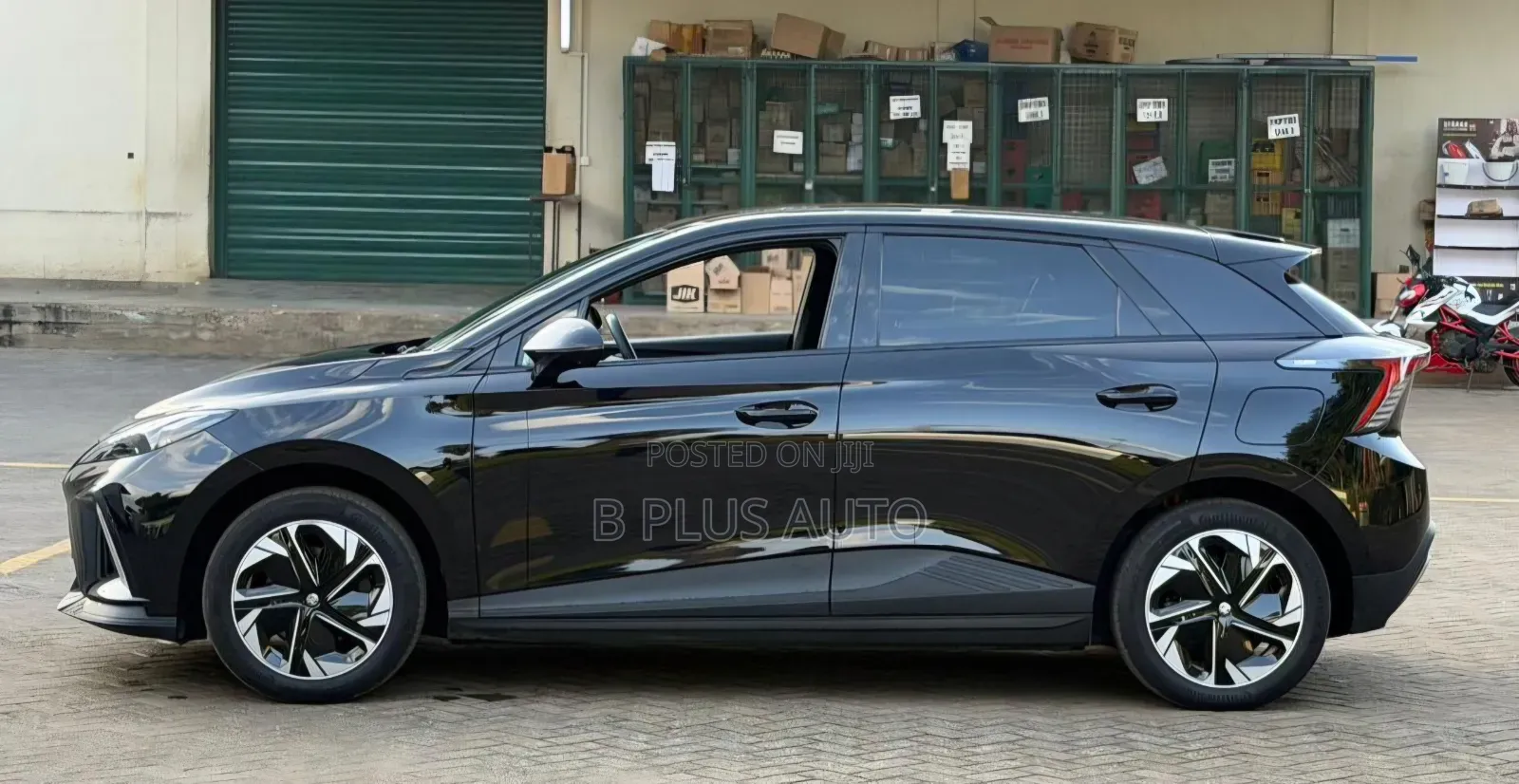 MG MG4 EV 2022 Black