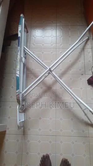 Fordable Ironing Stand