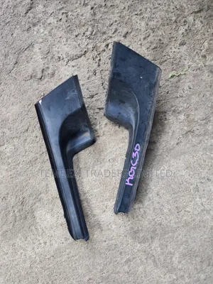 Toyota Passo Windscreen Finisher (Condoms)